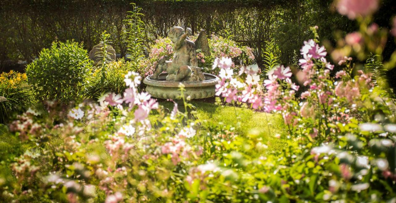 ニューポート La Farge Perry House Bed & Breakfast エクステリア 写真